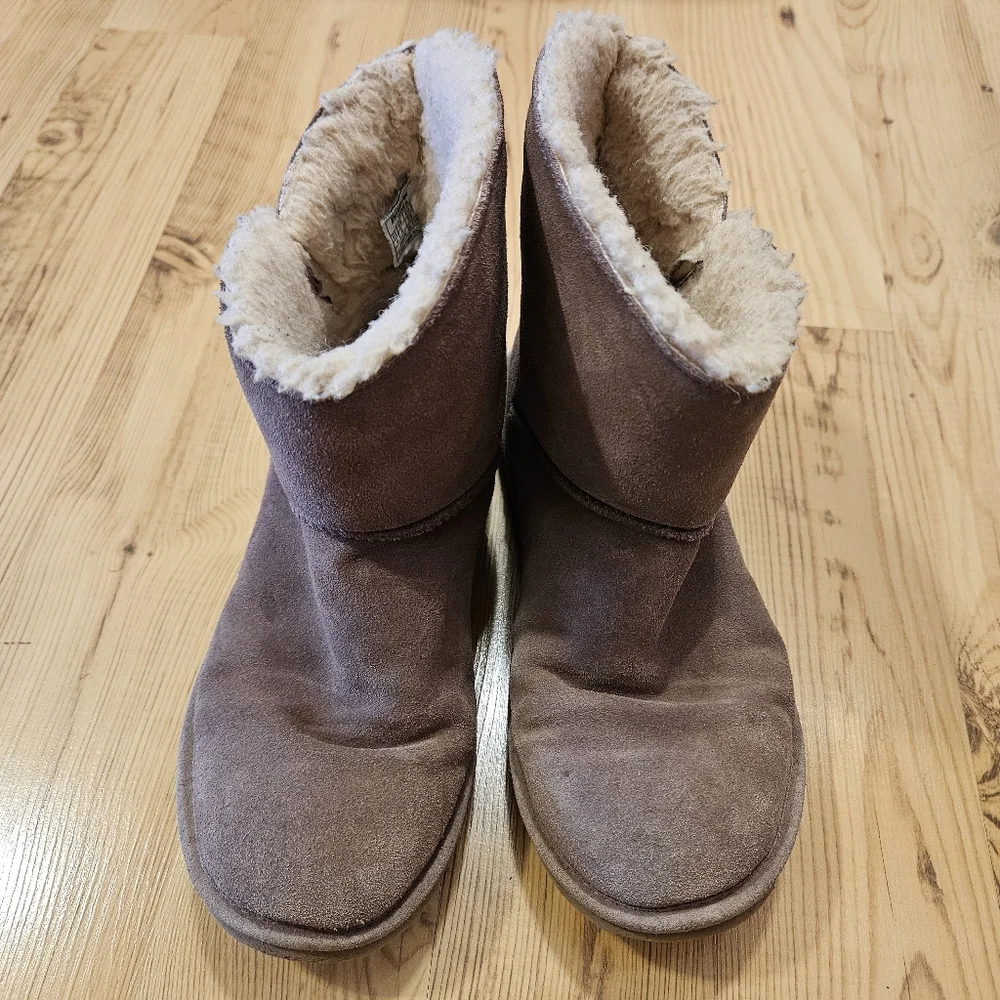 BearPaw Women's Shearling Boots - Picture 9 of 11